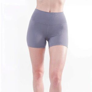 P'tula Betsy Shorts Size Small 4"  Cloud Grey